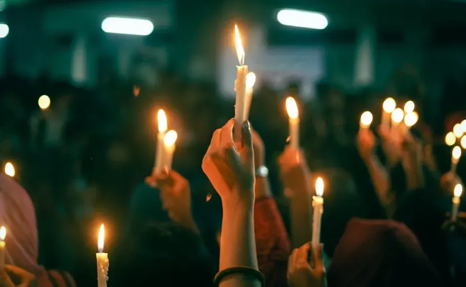 7. The Sandy Hook Elementary Shooting (2012): The Tragedy That Would Not Let the Country Look Away (Image Credits: Pexels)