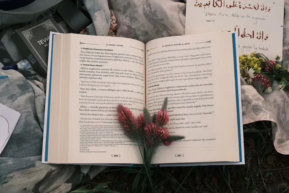 Handwriting, Color, and Placement (Image Credits: Pexels)