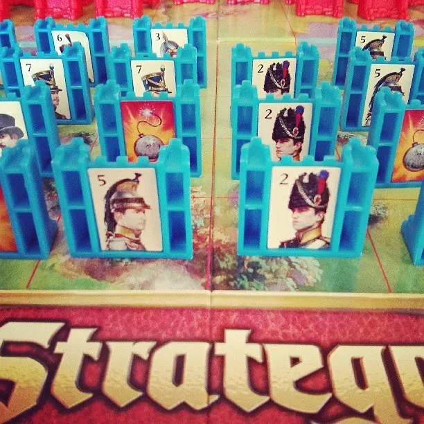 Stratego (brendan-c, Flickr, CC BY 2.0)