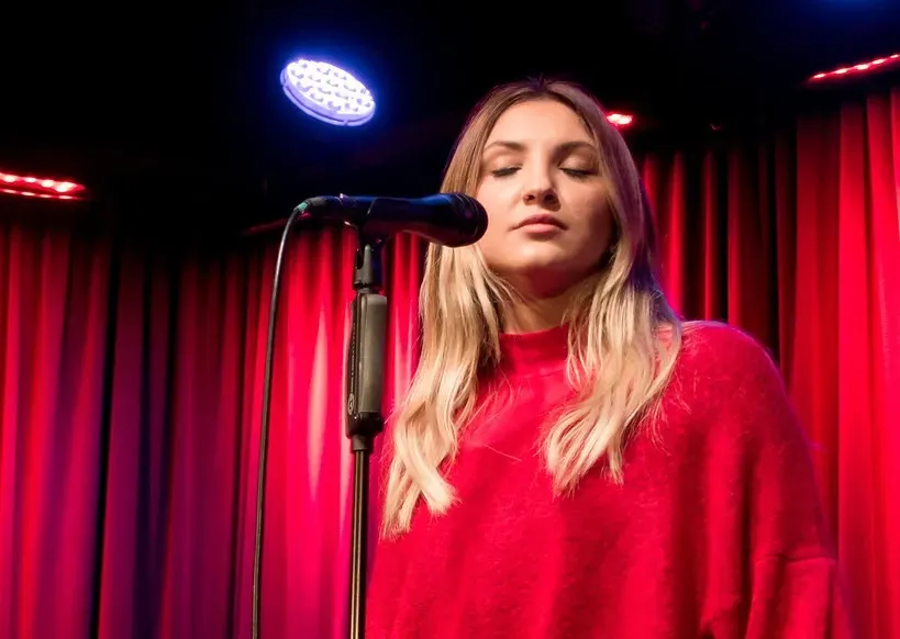 Julia Michaels (Image Credits: Flickr)