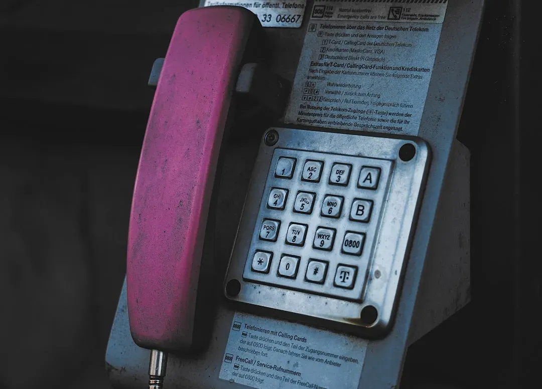 Where to Report Elder Fraud and Find Help (Image Credits: Unsplash)