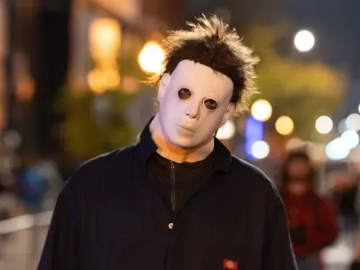 Halloween (2018) erased four decades of sibling drama (Image Credits: Pexels)