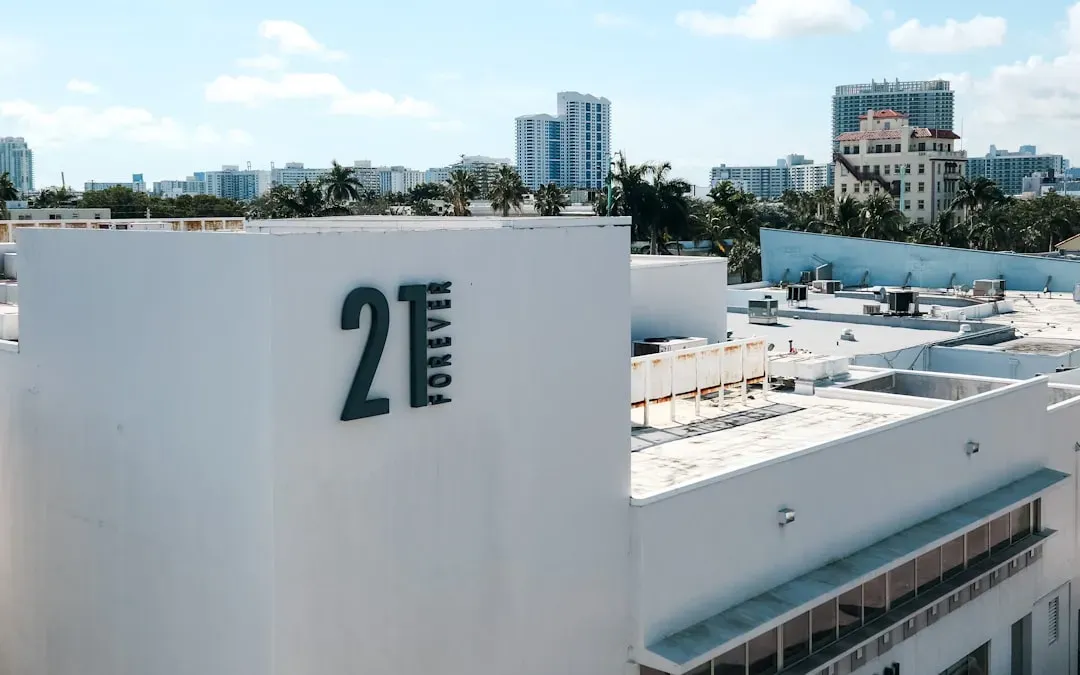 Forever 21 - The Fast Fashion Giant That Got Too Big (Image Credits: Unsplash)