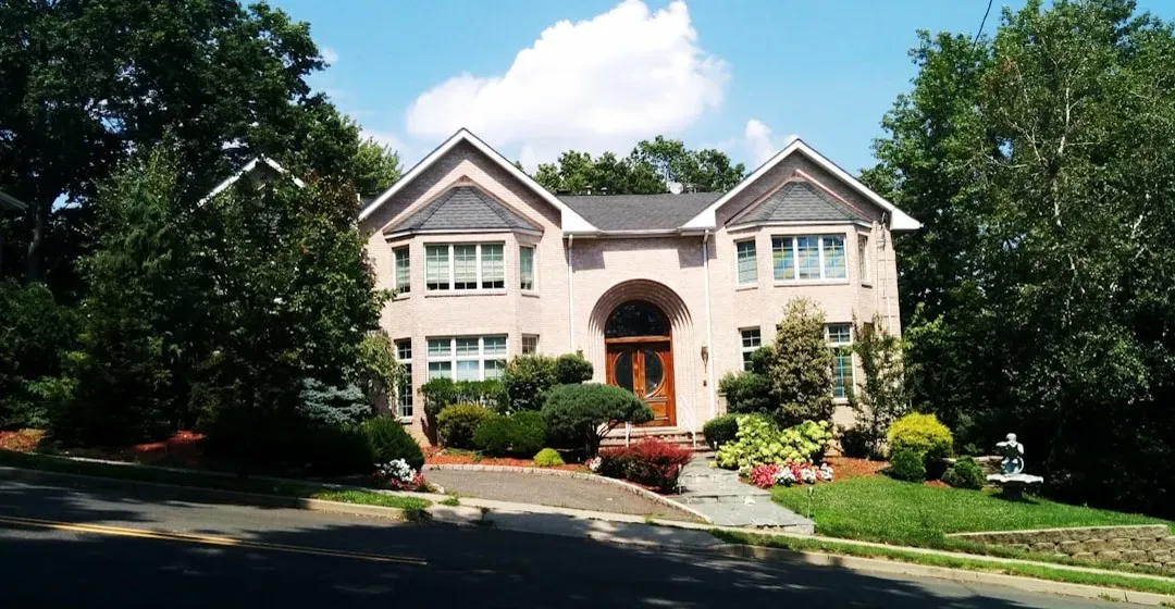 3. Kate and Randall Pearson's houses in This Is Us (Image Credits: Unsplash)