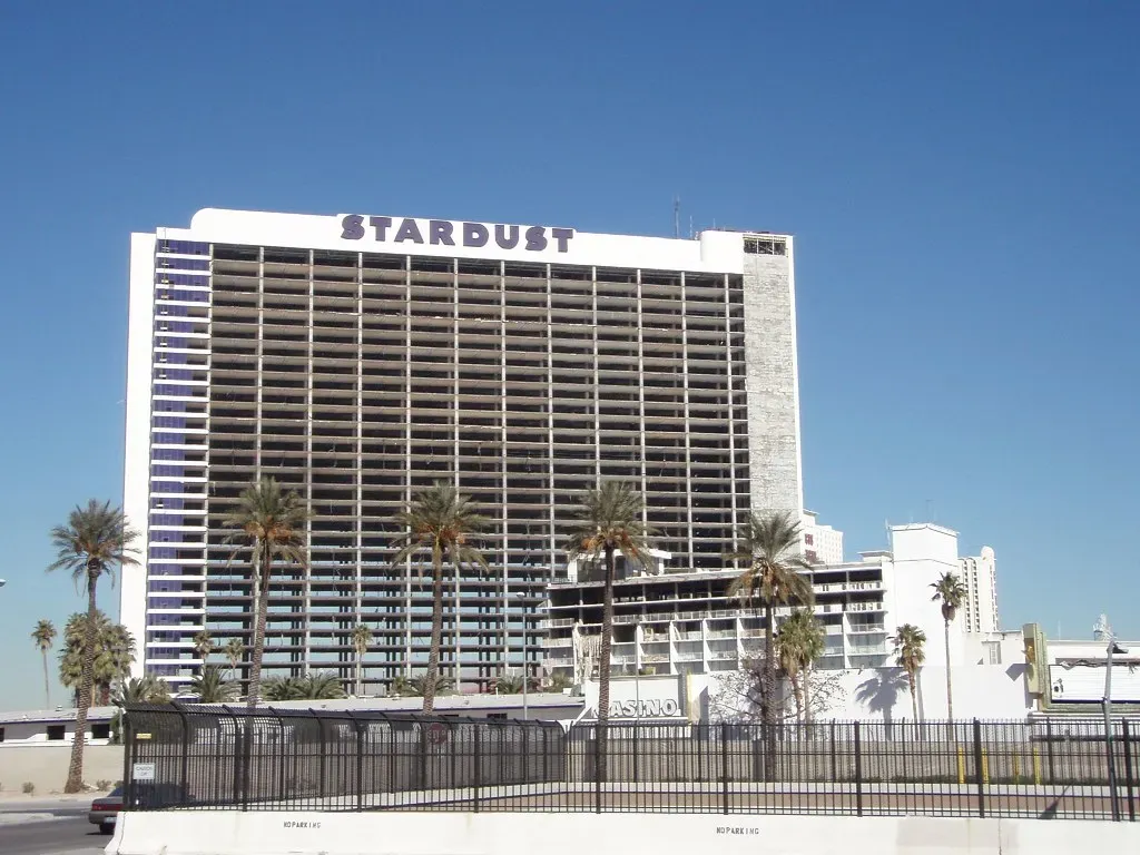 How the Tropicana Said Goodbye (rspoppel, Flickr, CC BY 2.0)