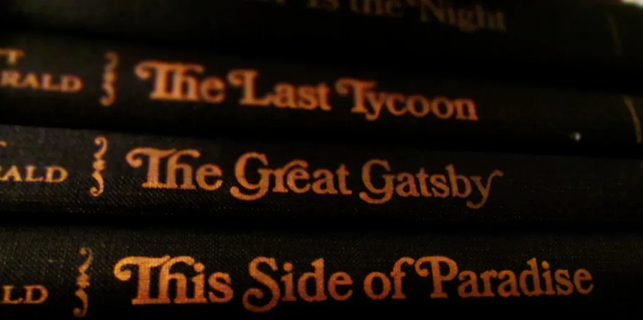 The Great Gatsby (1925): Francis Cugat's floating eyes (Image Credits: Pixabay)