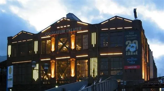 The Colosseum at Caesars Palace - Las Vegas, Nevada (Image Credits: Wikimedia)