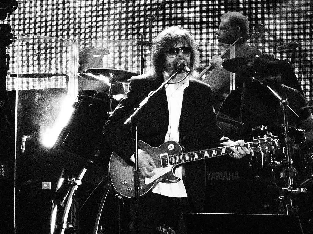 9. ELO – "Fire on High" (1975): Mocking the Mob (paulcarless, Flickr, CC BY 2.0)
