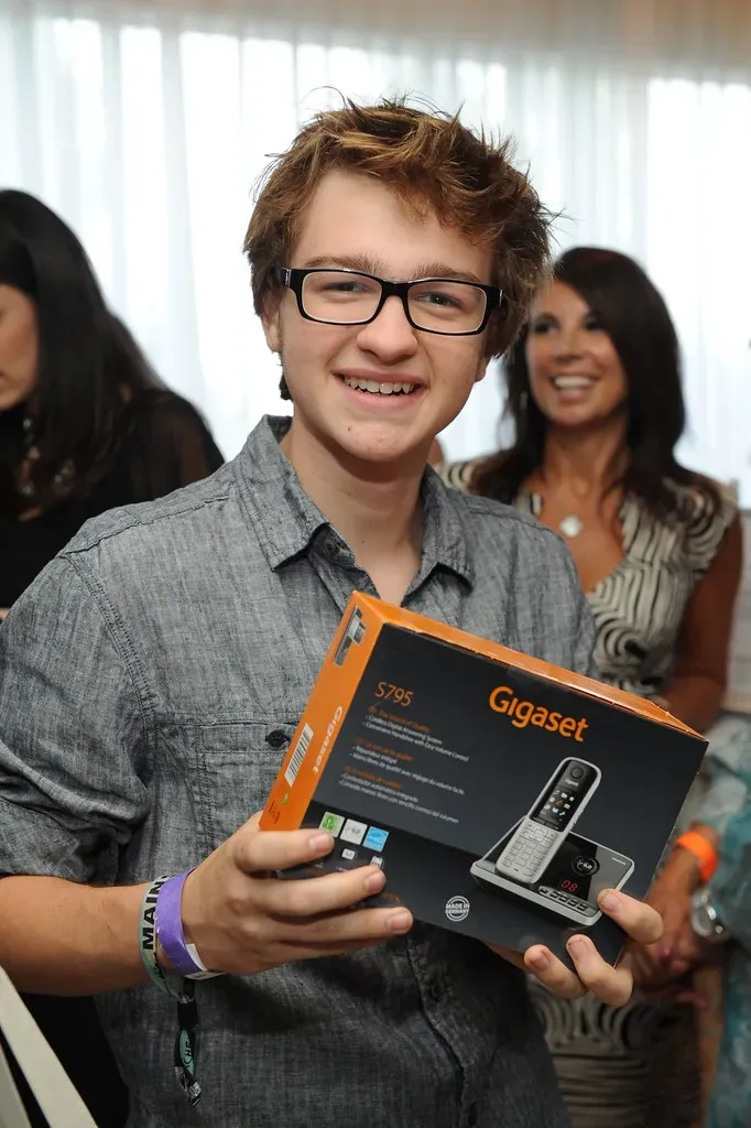 Angus T. Jones - Half of Two and a Half Men Who Walked Into a Different Life (Hollywood_PR, Flickr, CC BY 2.0)