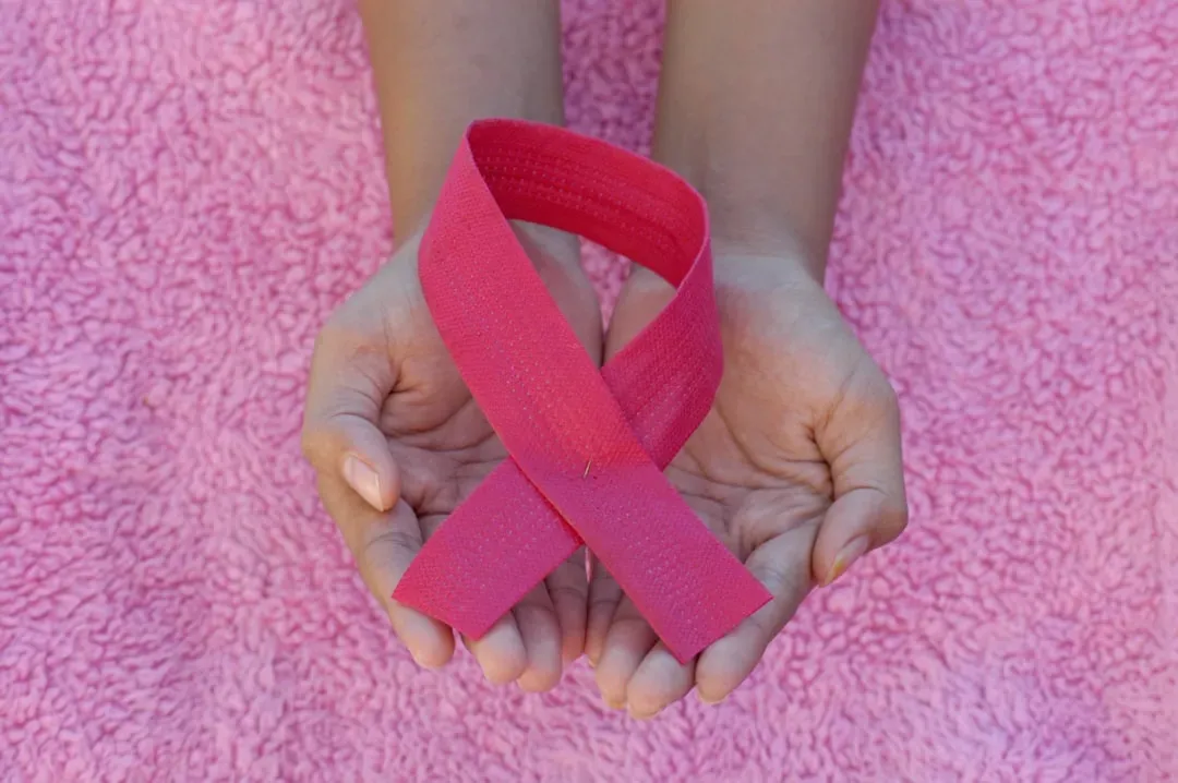 The Cancer Battle That Consumed Their Final Years (Image Credits: Unsplash)