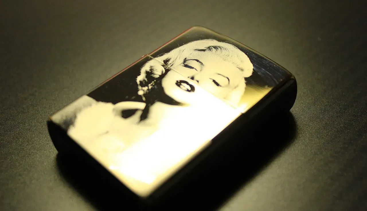 Marilyn Monroe's factory floor photograph (Image Credits: Pixabay)