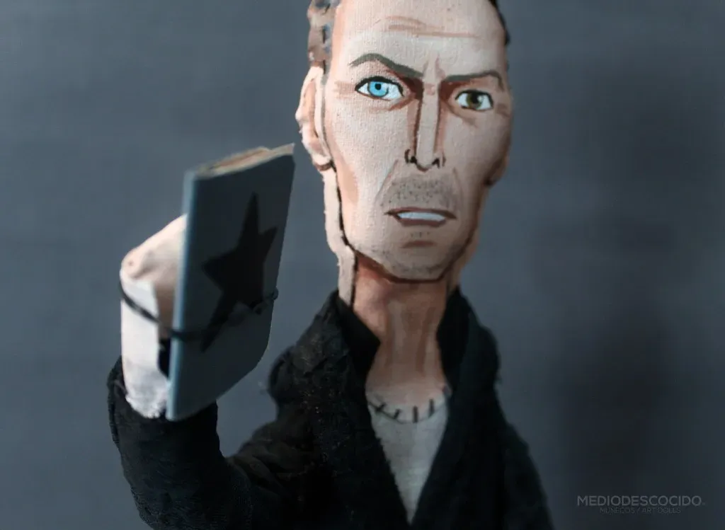 3. David Bowie - Blackstar (2016): Light Reveals Everything (MEDIODESCOCIDO, Flickr, CC BY 2.0)