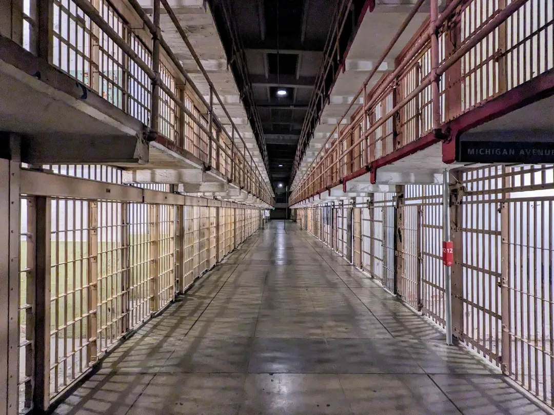 The Problem with How Nevada Handles Status Offenders (Image Credits: Unsplash)