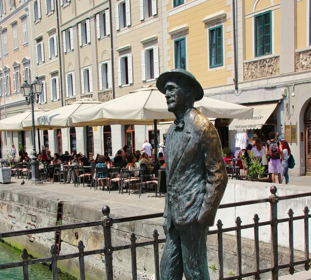 Ulysses by James Joyce (1922) (Image Credits: Unsplash)