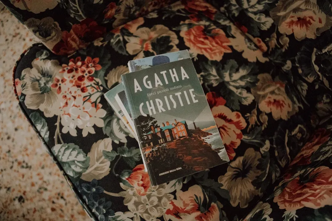 Agatha Christie's narrator confession in "The Murder of Roger Ackroyd" (Image Credits: Unsplash)