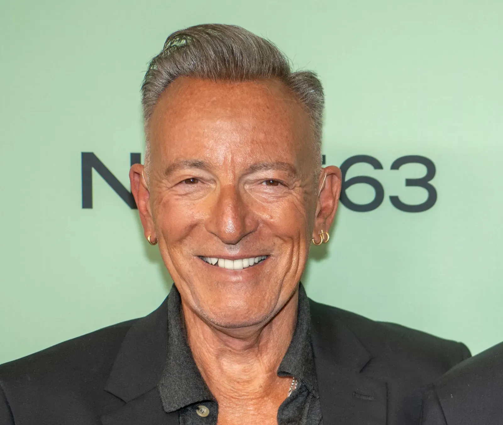 4. Bruce Springsteen in East Berlin (1988) (Image Credits: Wikimedia)