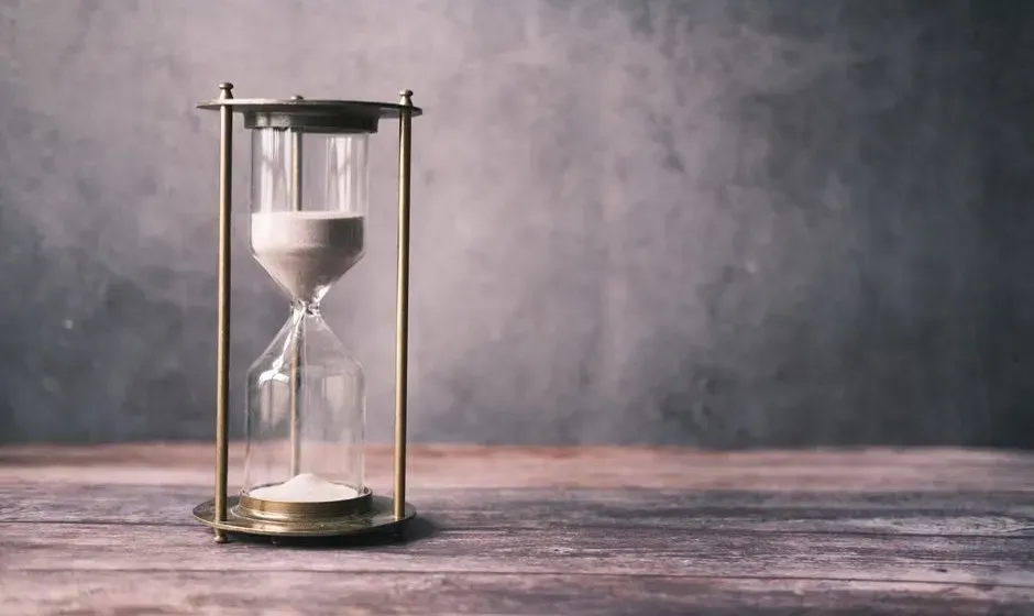 Timeline and Story Chronology (Image Credits: Pexels)