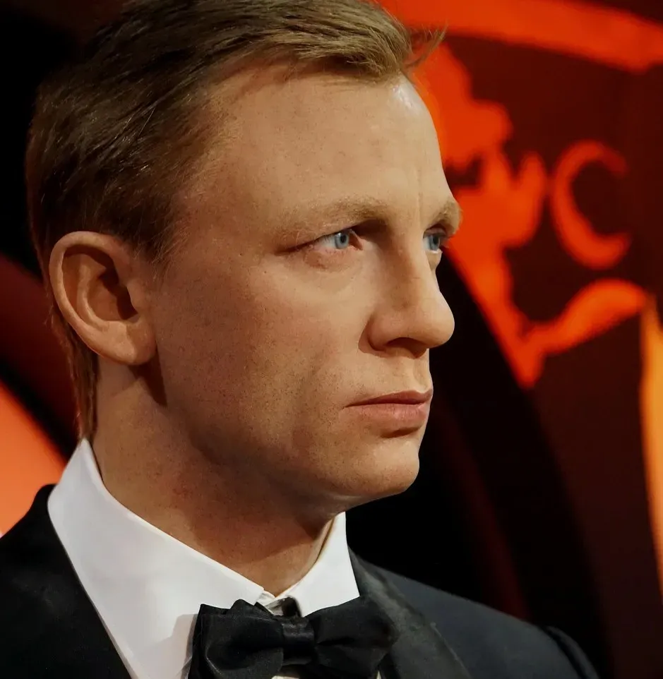 Daniel Craig: Park Benches Before the Bond Films (Image Credits: Pixabay)