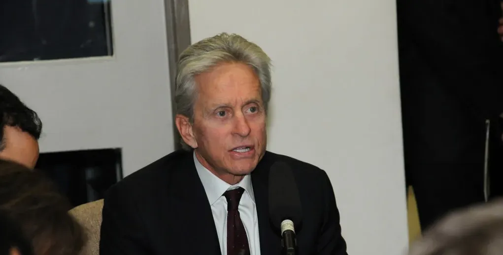 6. Michael Douglas and Danny DeVito (Image Credits: Flickr)