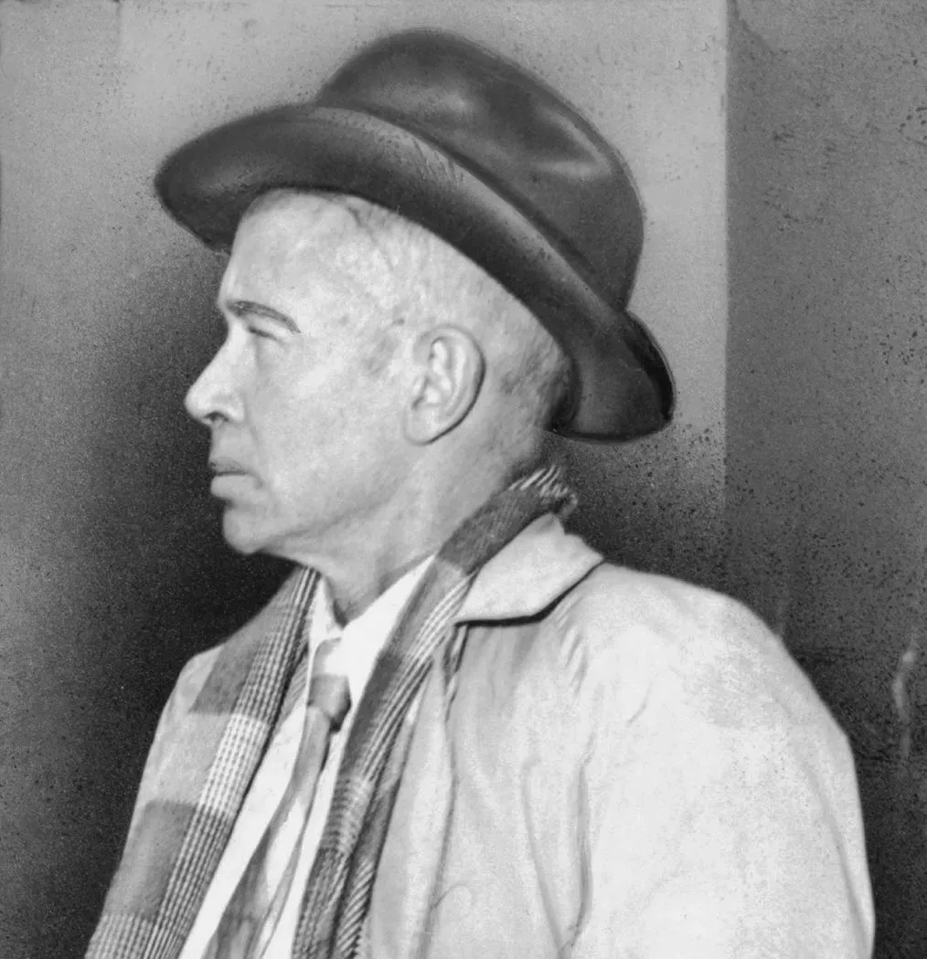 16. No Thanks by E.E. Cummings - Dedicated to the Rejection Letters (Image Credits: Wikimedia)