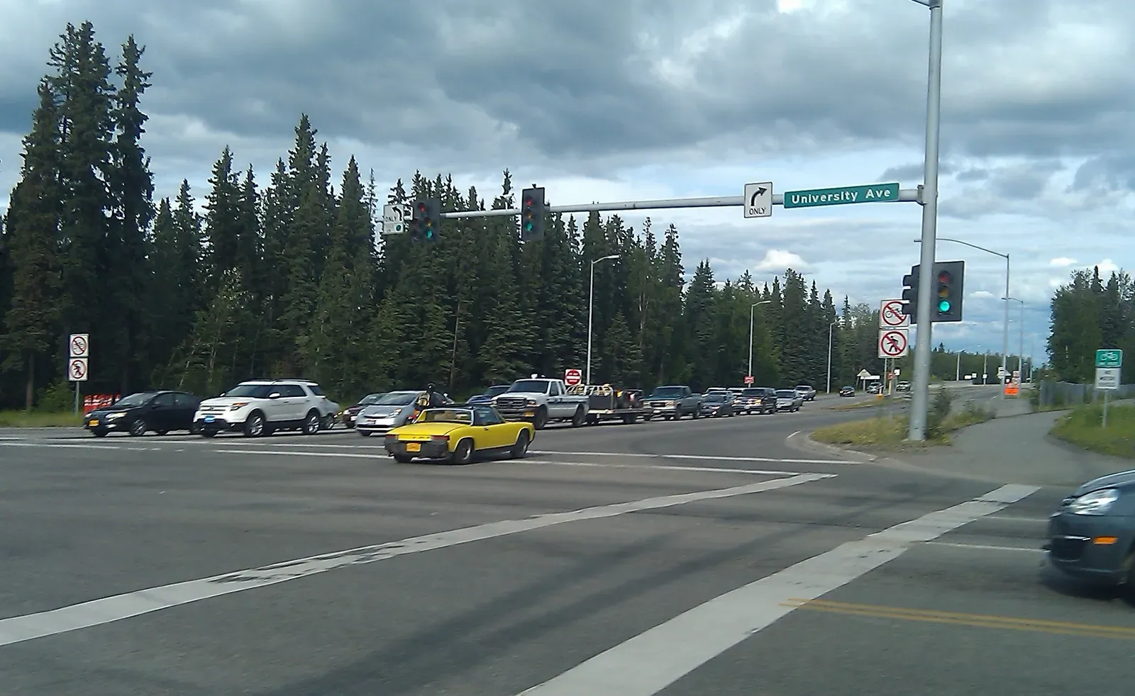 7. Charleston Boulevard and Rainbow Boulevard: The Fatal Reputation (Image Credits: Wikimedia)