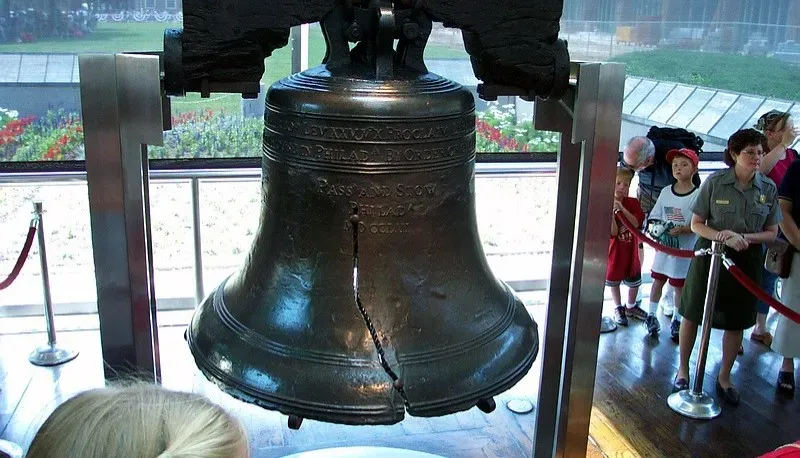 5. The Liberty Bell cracked more than once before it went silent (Image Credits: Flickr)