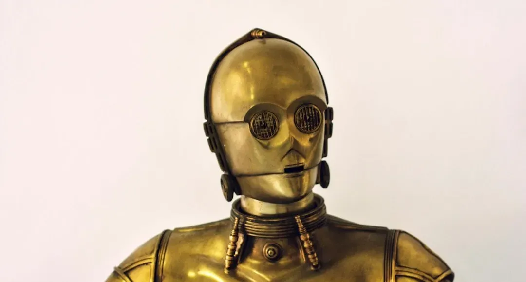 1. Anthony Daniels as C-3PO (Image Credits: Unsplash)