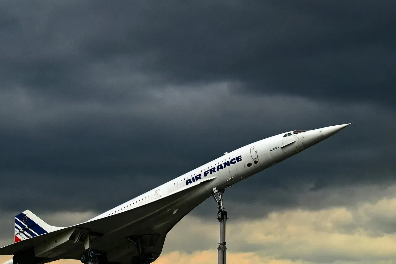 The Concorde: A Billion-Dollar Blueprint for the Bias (Image Credits: Pixabay)