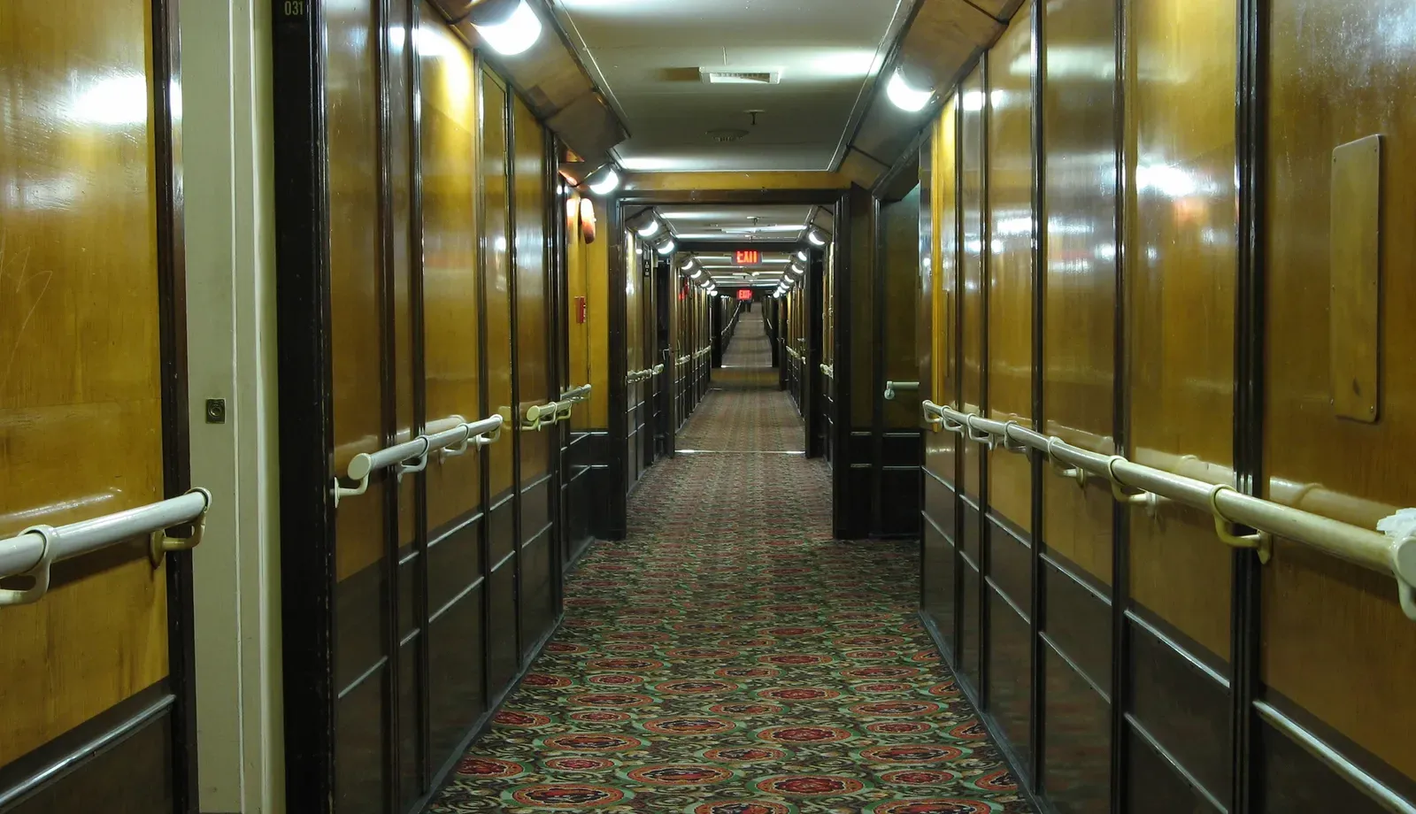 6. Inception - The Rotating Hotel Corridor Fight (Image Credits: Wikimedia)