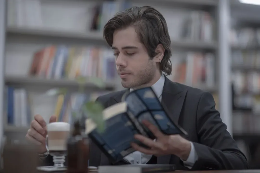 The Perks of Being a Wallflower by Stephen Chbosky (Image Credits: Unsplash)