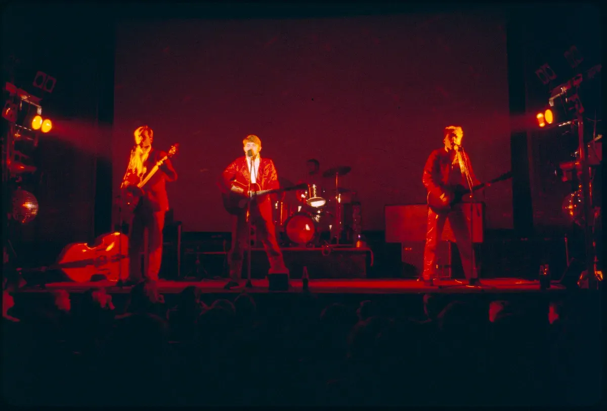 5. Stealers Wheel – "Stuck in the Middle with You" (1972) (By Aarne Mikonsaari, CC BY 4.0)