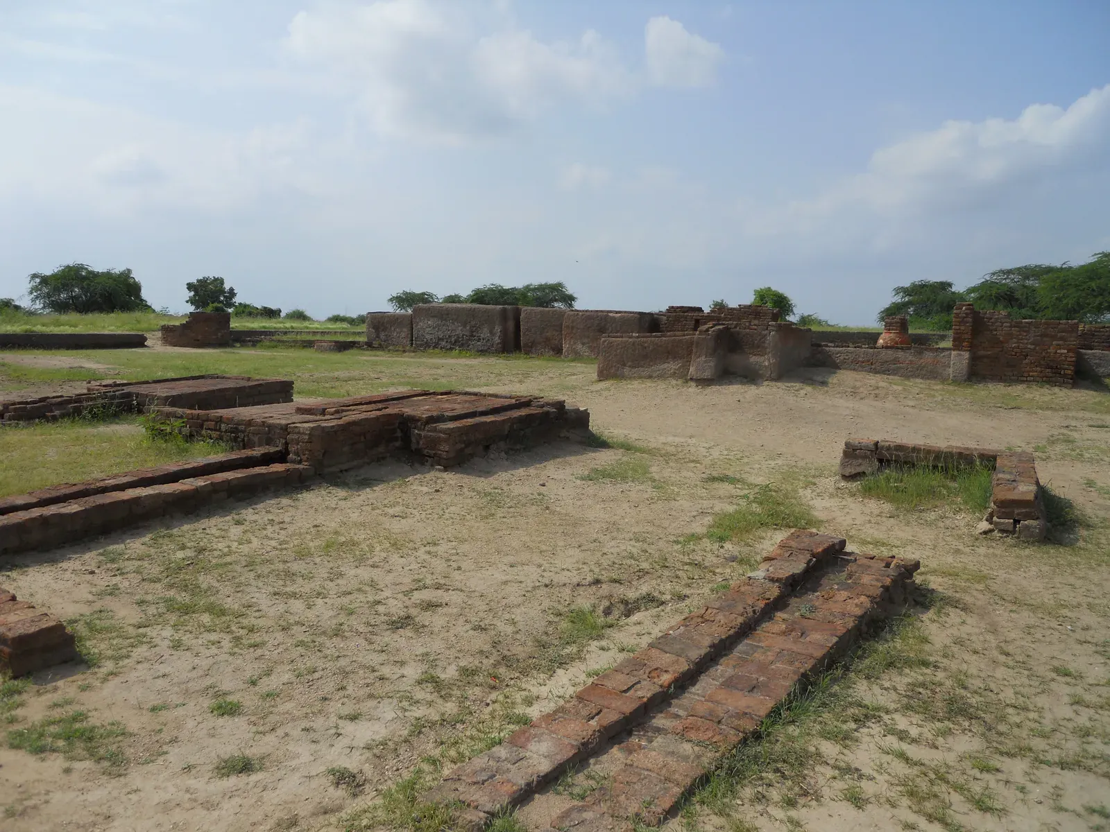 1. The Indus Valley Civilization: A City That Outshone Rome Before Rome Existed (Image Credits: Wikimedia)