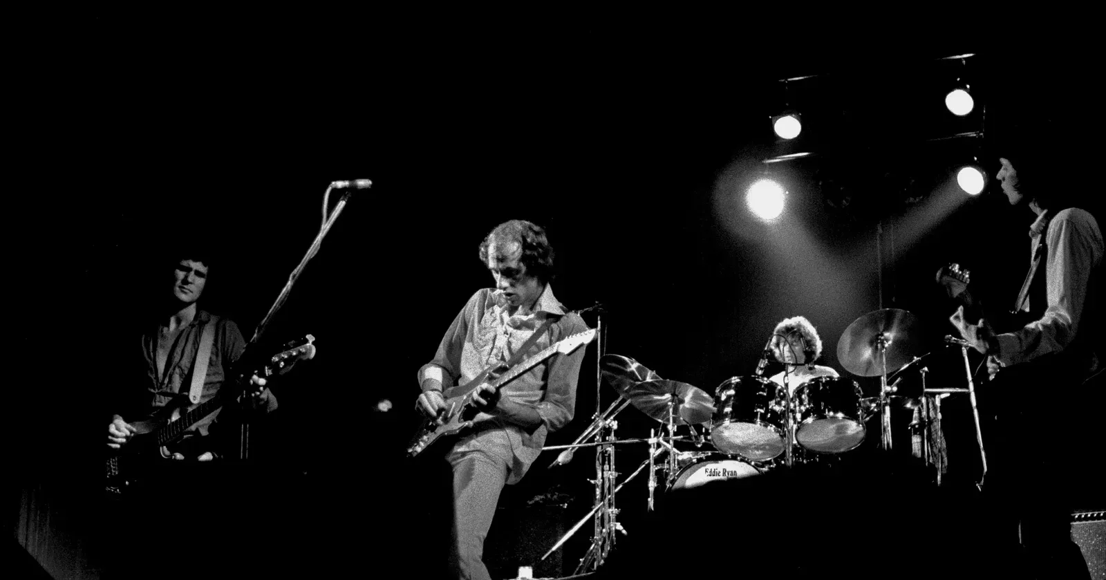 6. Dire Straits – Brothers in Arms (1985) (Image Credits: Wikimedia)