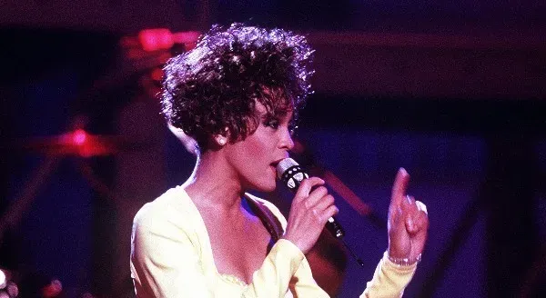 Whitney Houston, Whitney Houston (1985) (Image Credits: Wikimedia)