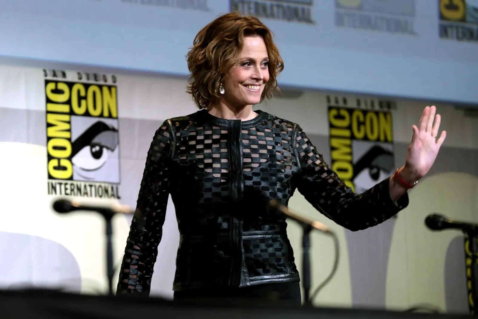 2. Aliens (1986): The Scene That Rewrote Ripley's Entire Motivation (Sigourney Weaver, CC BY-SA 2.0)