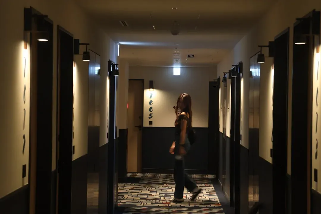 Safety and Wellness Checks: The 24-Hour Rule (Image Credits: Unsplash)