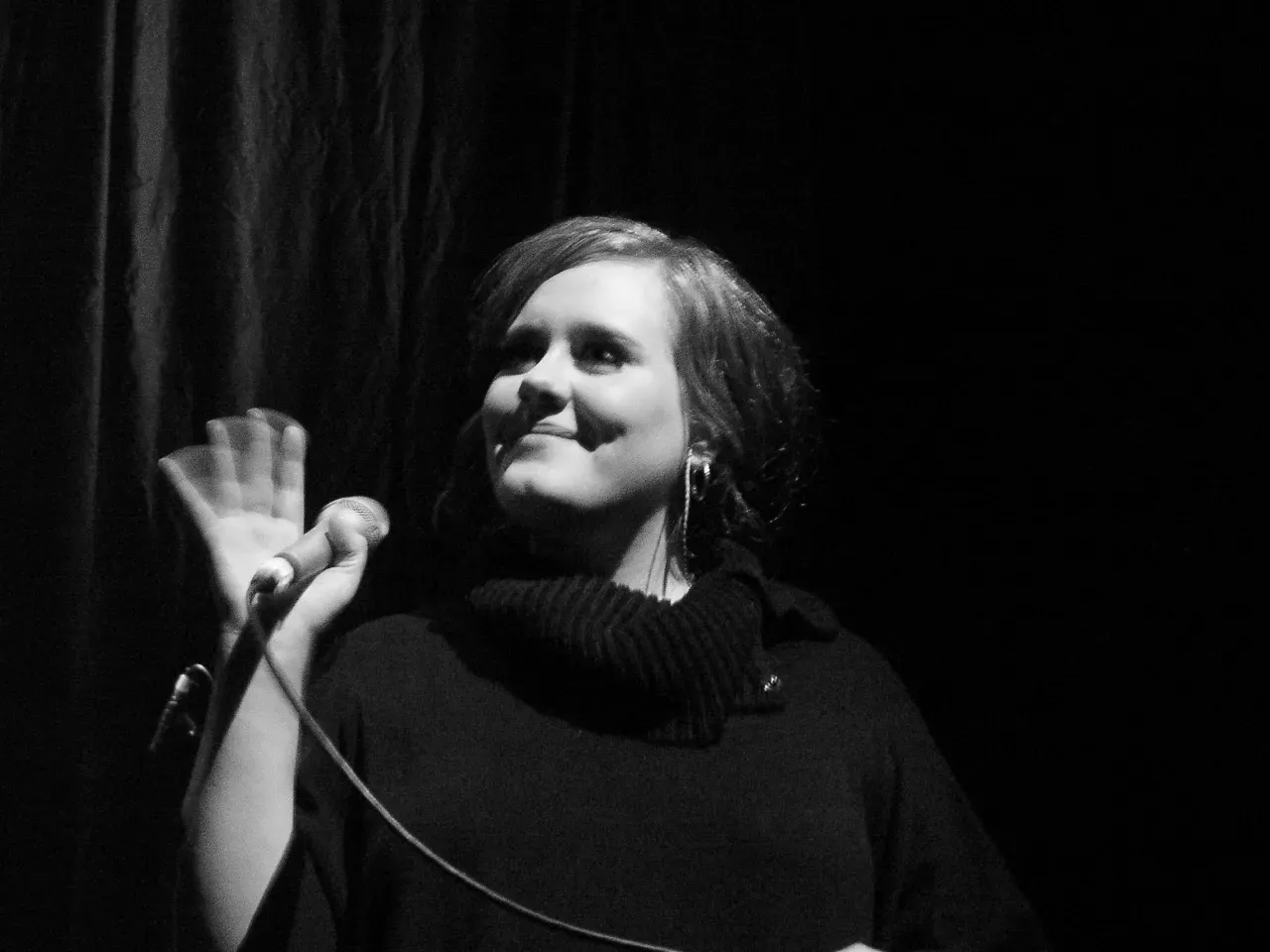 Adele (Adele Waves, CC BY 2.0)