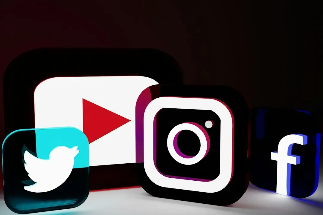 Social media trends behave differently around each schedule type (Image Credits: Unsplash)