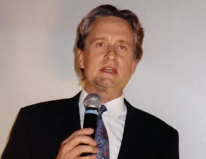 Gordon Gekko's "Greed Is Good" Speech in "Wall Street" (1987) (Image Credits: By Gerhard Heeke, CC BY-SA 3.0)