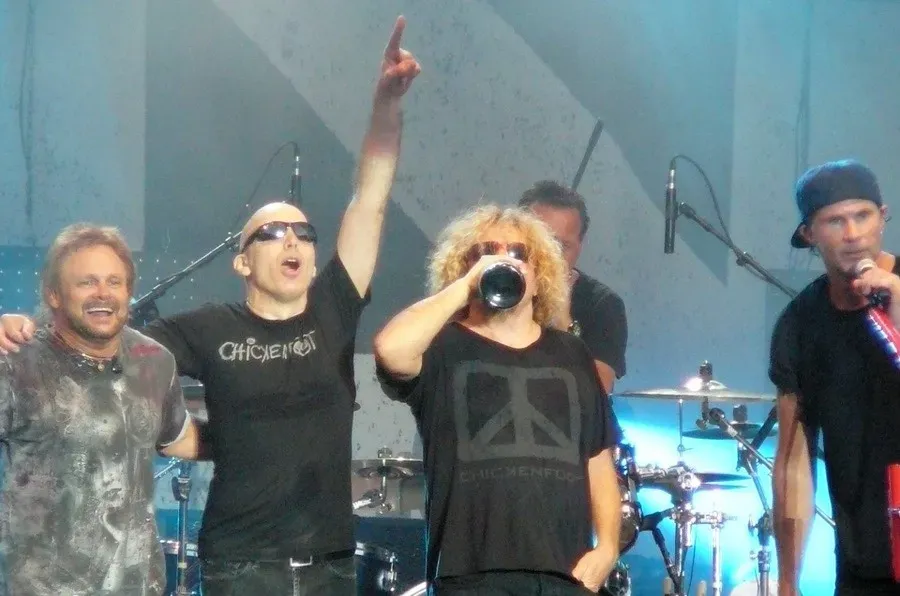 3. Van Halen: David Lee Roth to Sammy Hagar (Image Credits: Wikimedia)