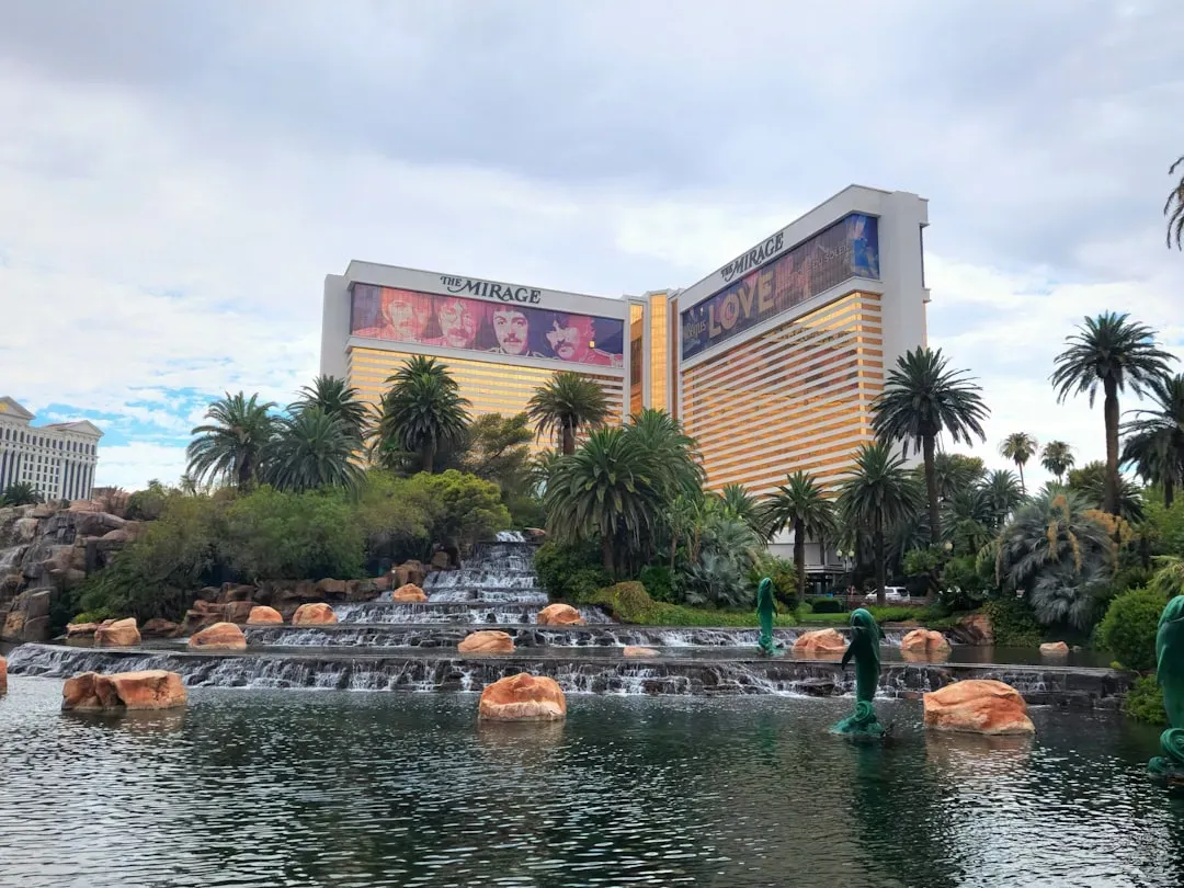 The Comps Arms Race: What Casinos Now Offer to Win Loyalty (Image Credits: Unsplash)