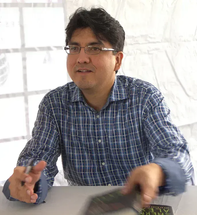 Sherman Alexie's The Absolutely True Diary of a Part-Time Indian: Native American Voices Under Attack (Image Credits: Wikimedia)