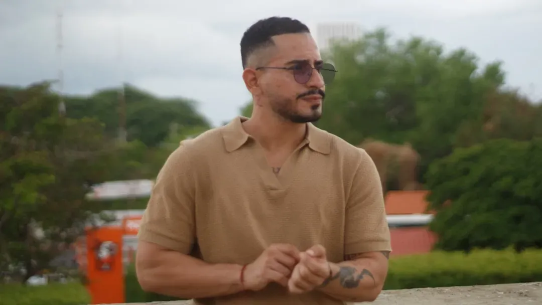 Body Language: The Physical Signature of a Winner (Image Credits: Unsplash)