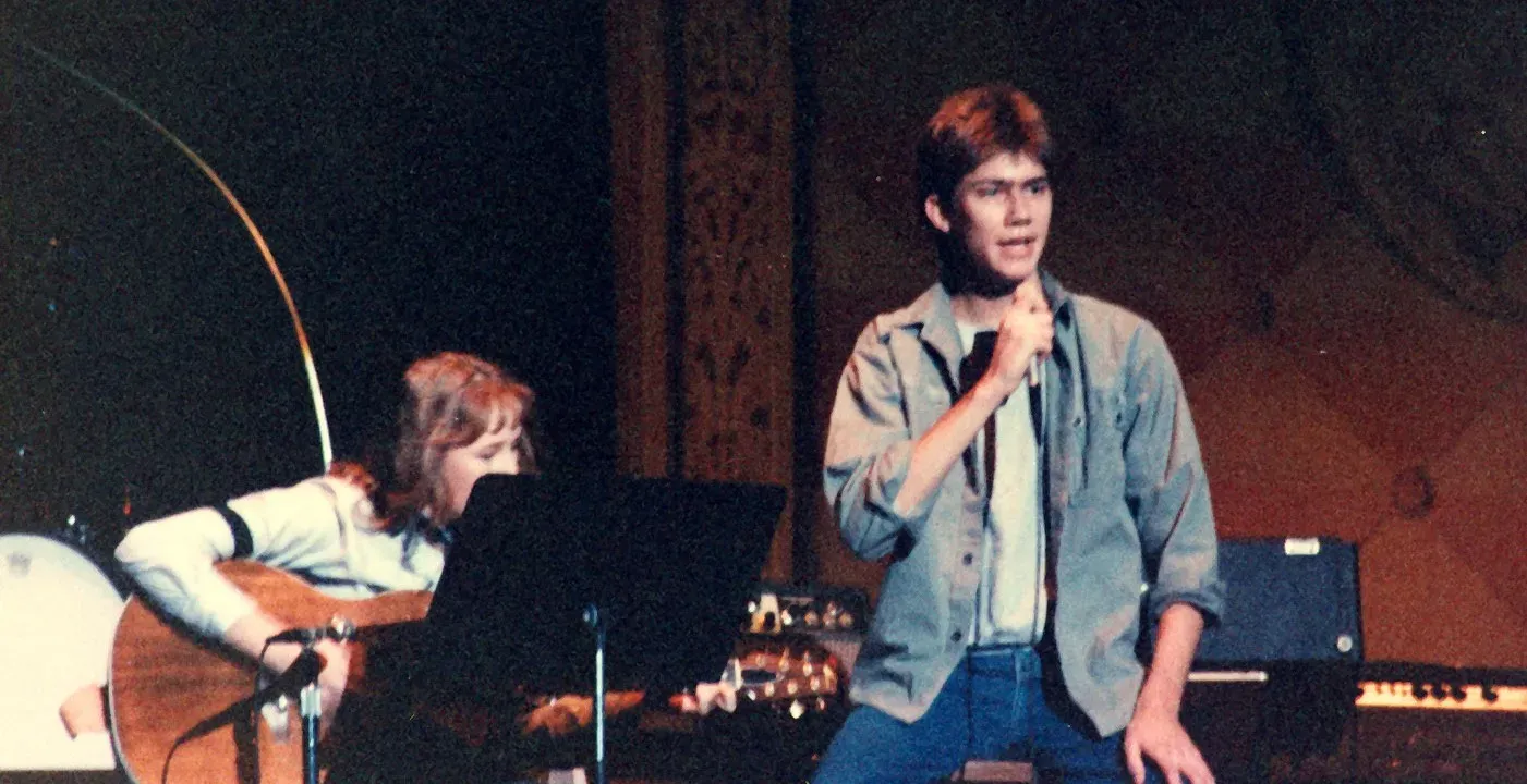 4. American Pie – Don McLean (1972) (Image Credits: Wikimedia)