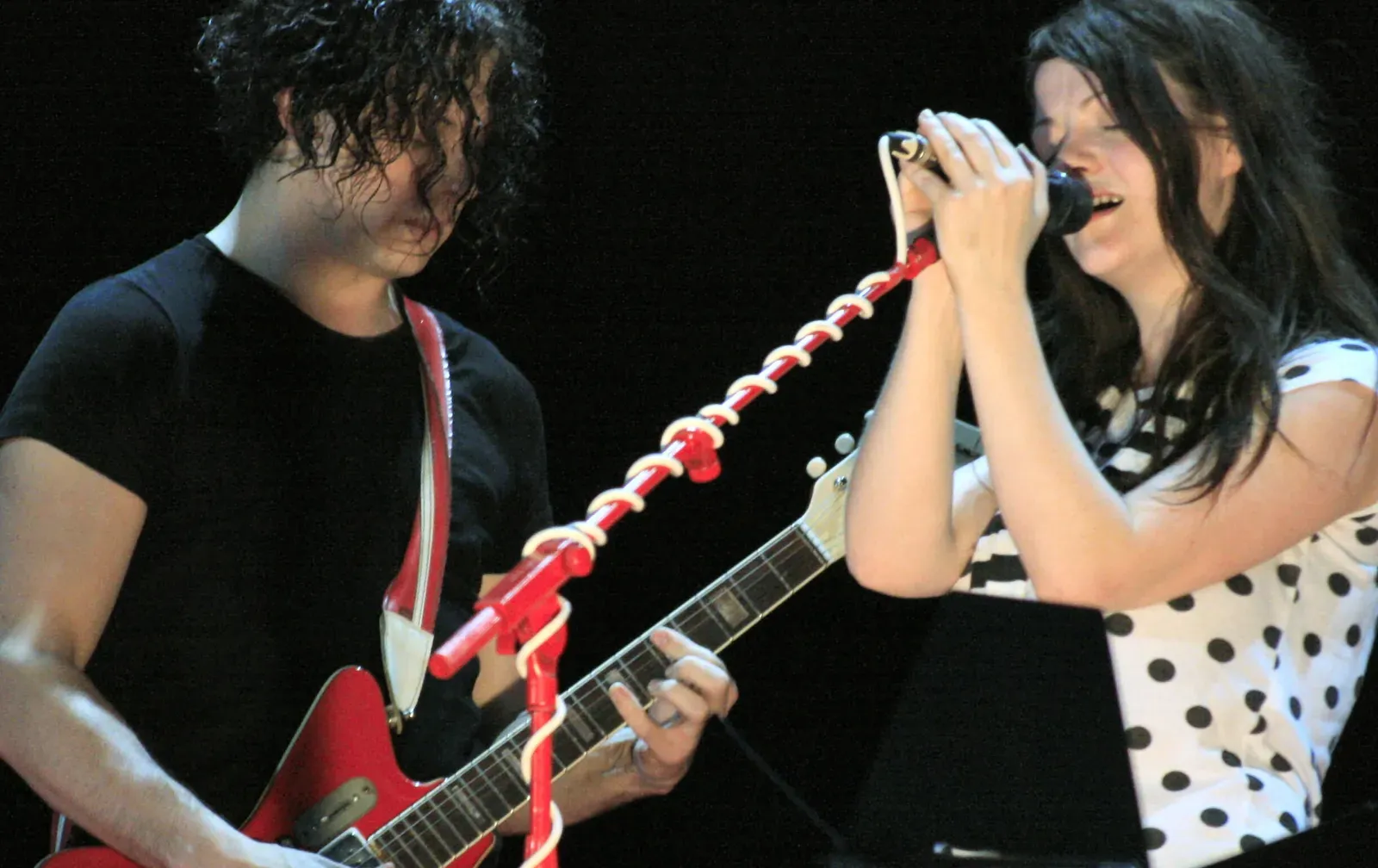 Seven Nation Army by The White Stripes (Image Credits: Wikimedia)
