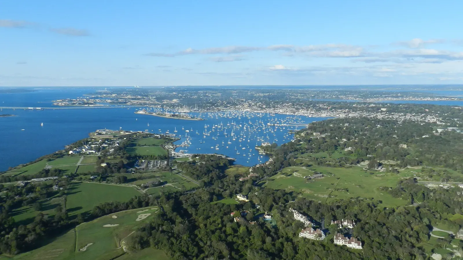 Newport, Rhode Island: The Town That Invented the Music Festival (Image Credits: Wikimedia)