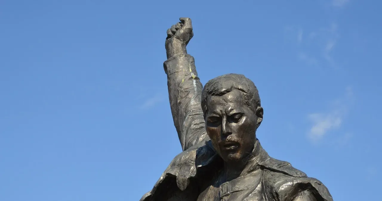 6. Freddie Mercury - Zanzibar and the United Kingdom (Image Credits: Pixabay)