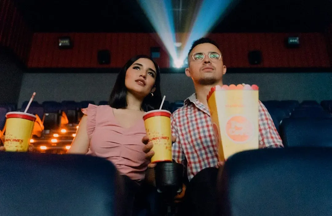 Midnight Screenings in the Streaming Era (Image Credits: Unsplash)