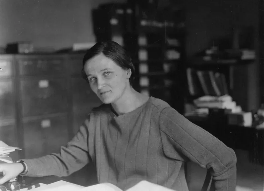 Cecilia Payne-Gaposchkin: The Woman Who Discovered What Stars Are Made Of (Image Credits: Flickr)