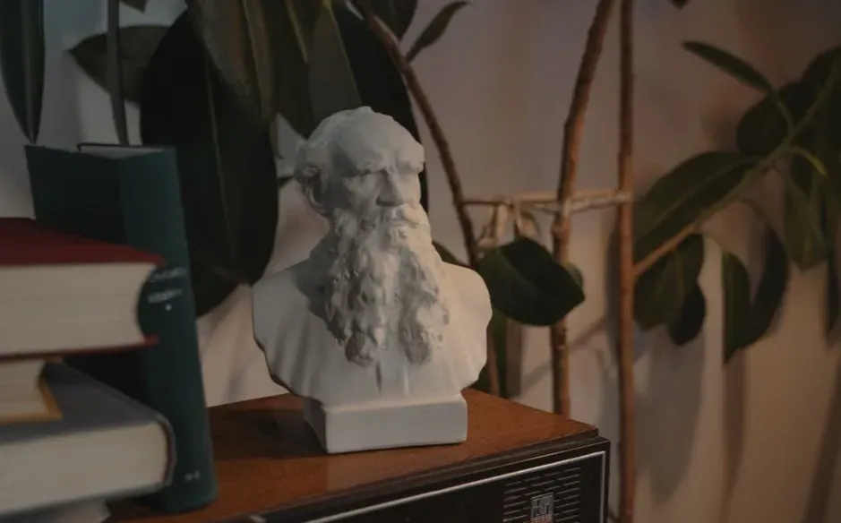 Anna Karenina by Leo Tolstoy (Image Credits: Pexels)